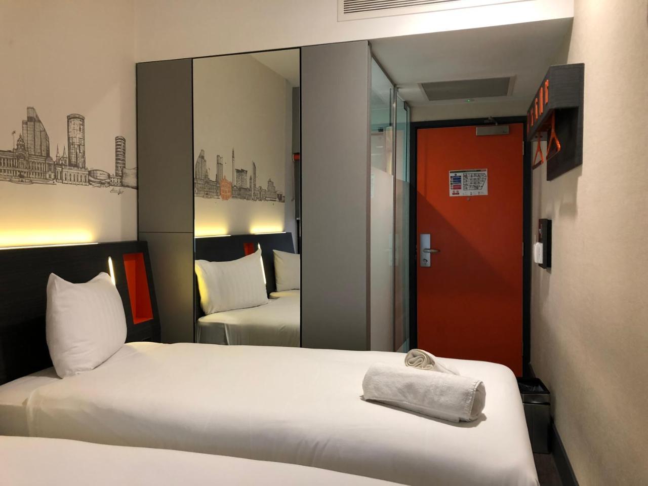 Easyhotel Birmingham Exterior photo